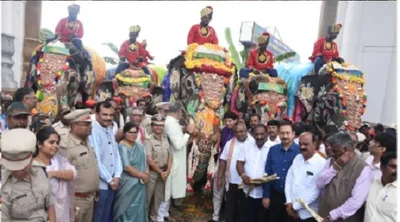 ಮೈಸೂರು ಅರಮನೆಗೆ ಆಗಮಿಸಿದ ದಸರಾ ಗಜಪಡೆಗೆ ಅದ‍್ಧೂರಿ ಸ್ವಾಗತ